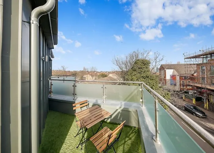 3Bed Penthouse 10Min To Wimbledon Tennis Courts